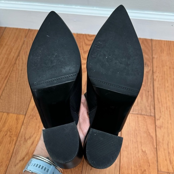 Neiman Marcus Pointed Toe Heeled Mule Black Leather Size 9 - Picture 10 of 11